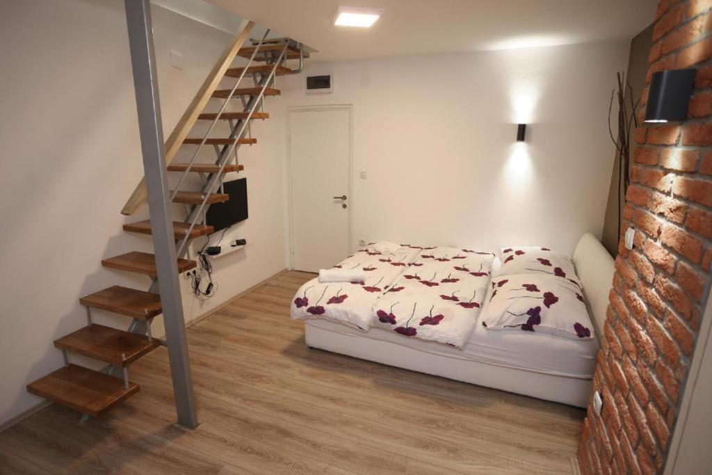 Apartments Rooms Paromlin Centar ซาเกร็บ ภายนอก รูปภาพ